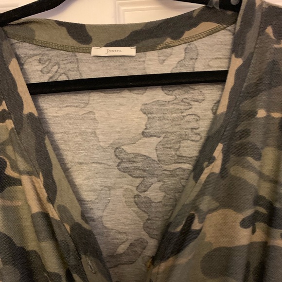 NEVER WORN - small camo jumpsuit - Picture 2 of 5